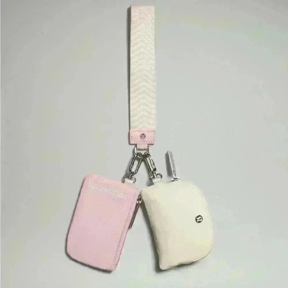 Lululemon 💕 Dual Pouch Wristlet in SOLD OUT color White Opal/ Pink preppy bag - Picture 1 of 4